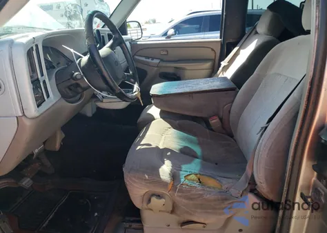 2000 Chevrolet Silverado C1500 from USA, damaged, VIN 2GCEC19T5Y1336257